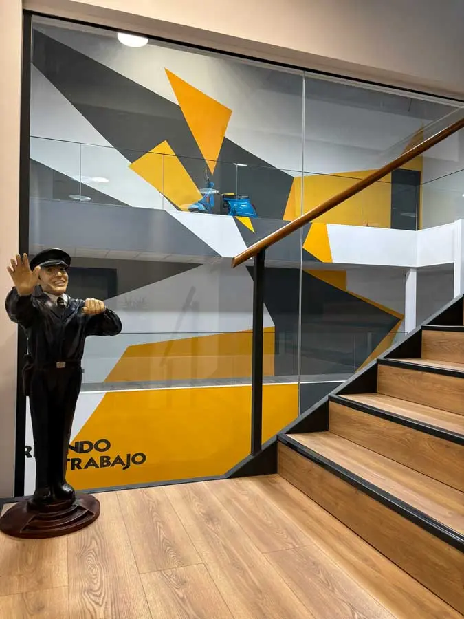 mural interior en oficinas