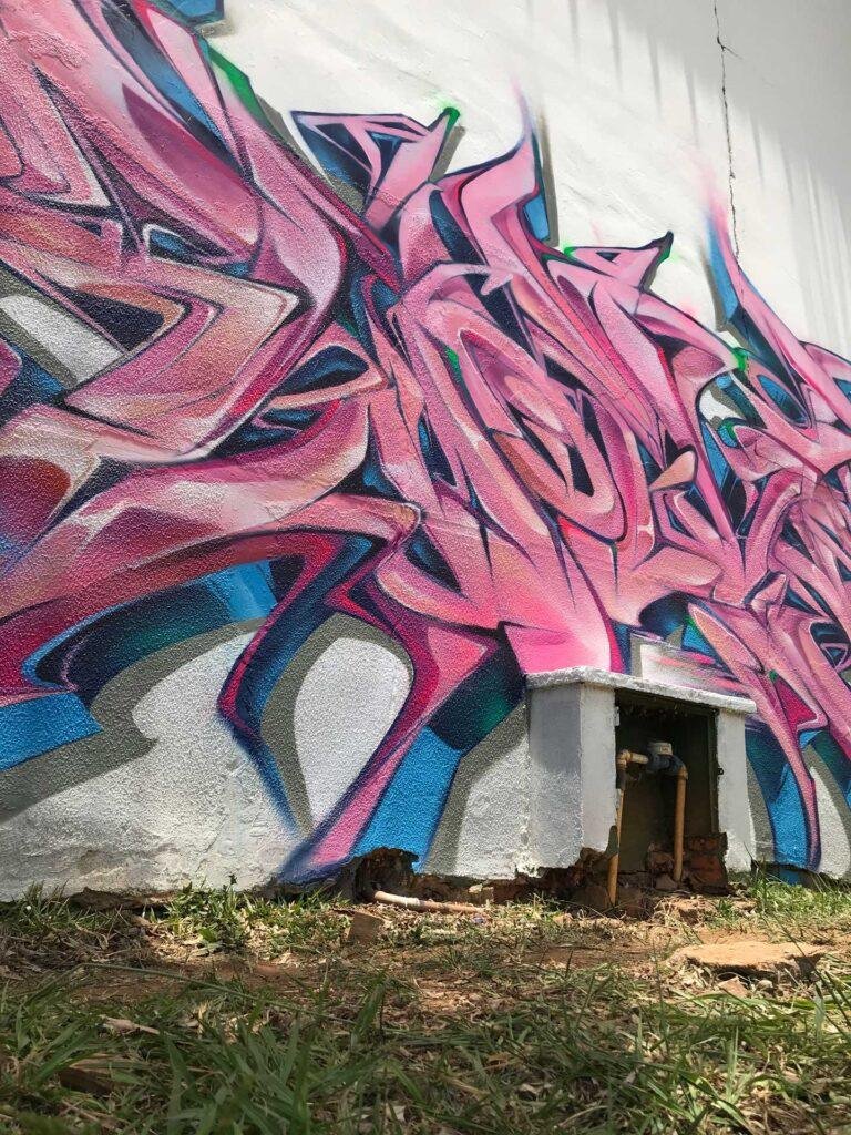 Graffiti urbano 3D con efecto visual wildstyle