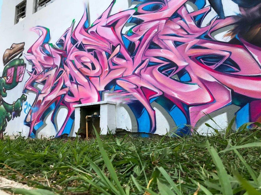 Graffiti urbano 3D con efecto visual wildstyle