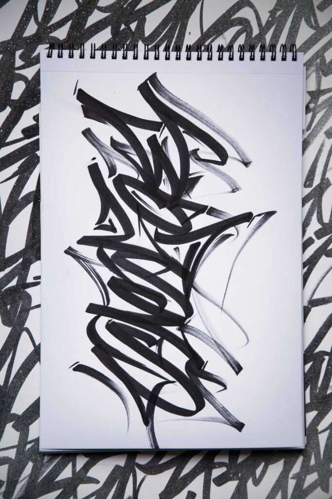 Mural con letras graffiti tag personalizadas