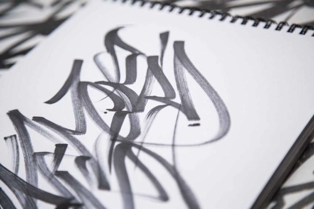 Mural con letras graffiti tag personalizadas