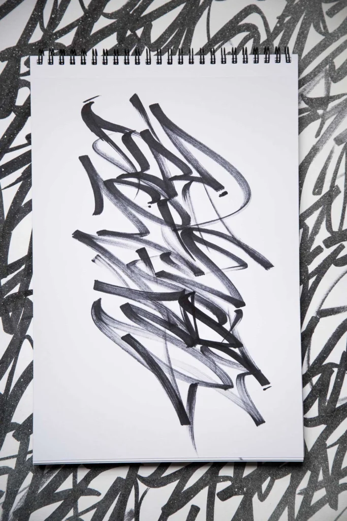 Mural con letras graffiti tag personalizadas