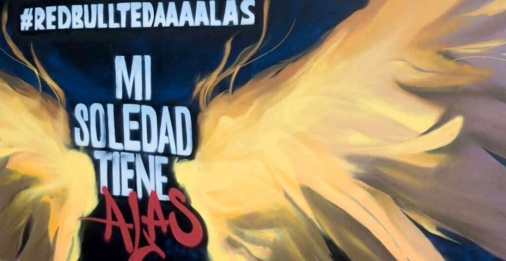 Graffiti en directo para Red Bull en fachada de Cines Kinépolis durante estreno de cine