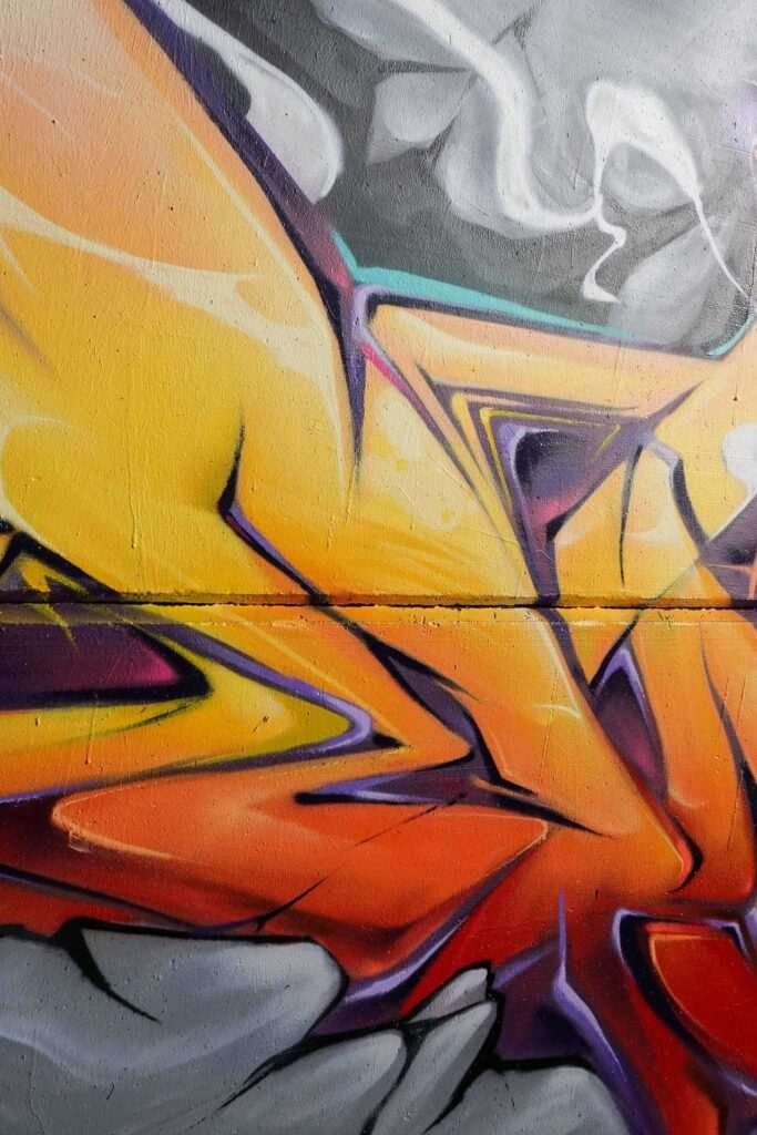 Mural Graffiti juggernaut