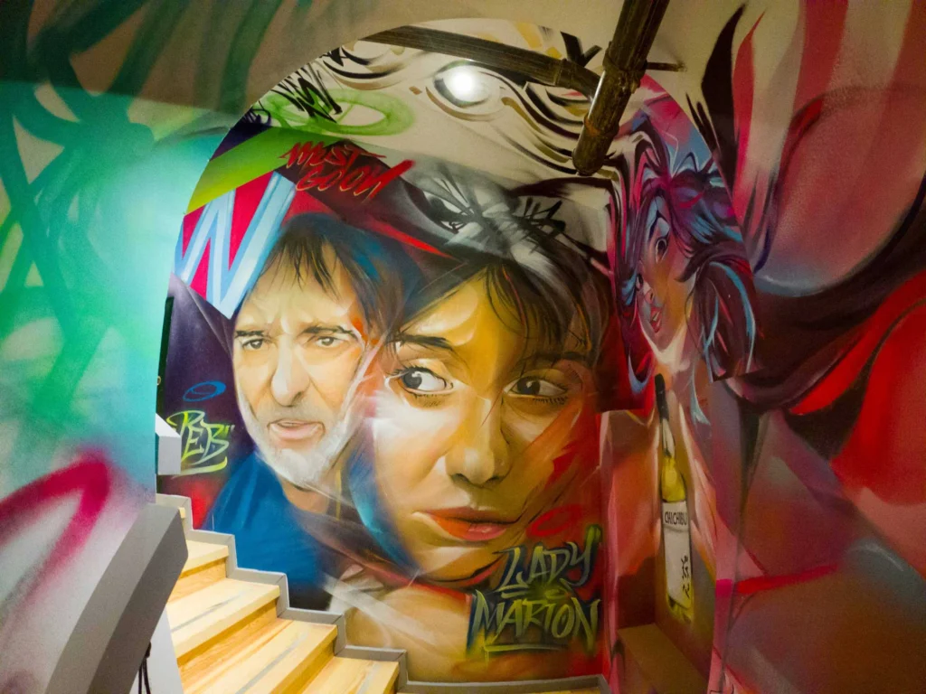 mural en escaleras