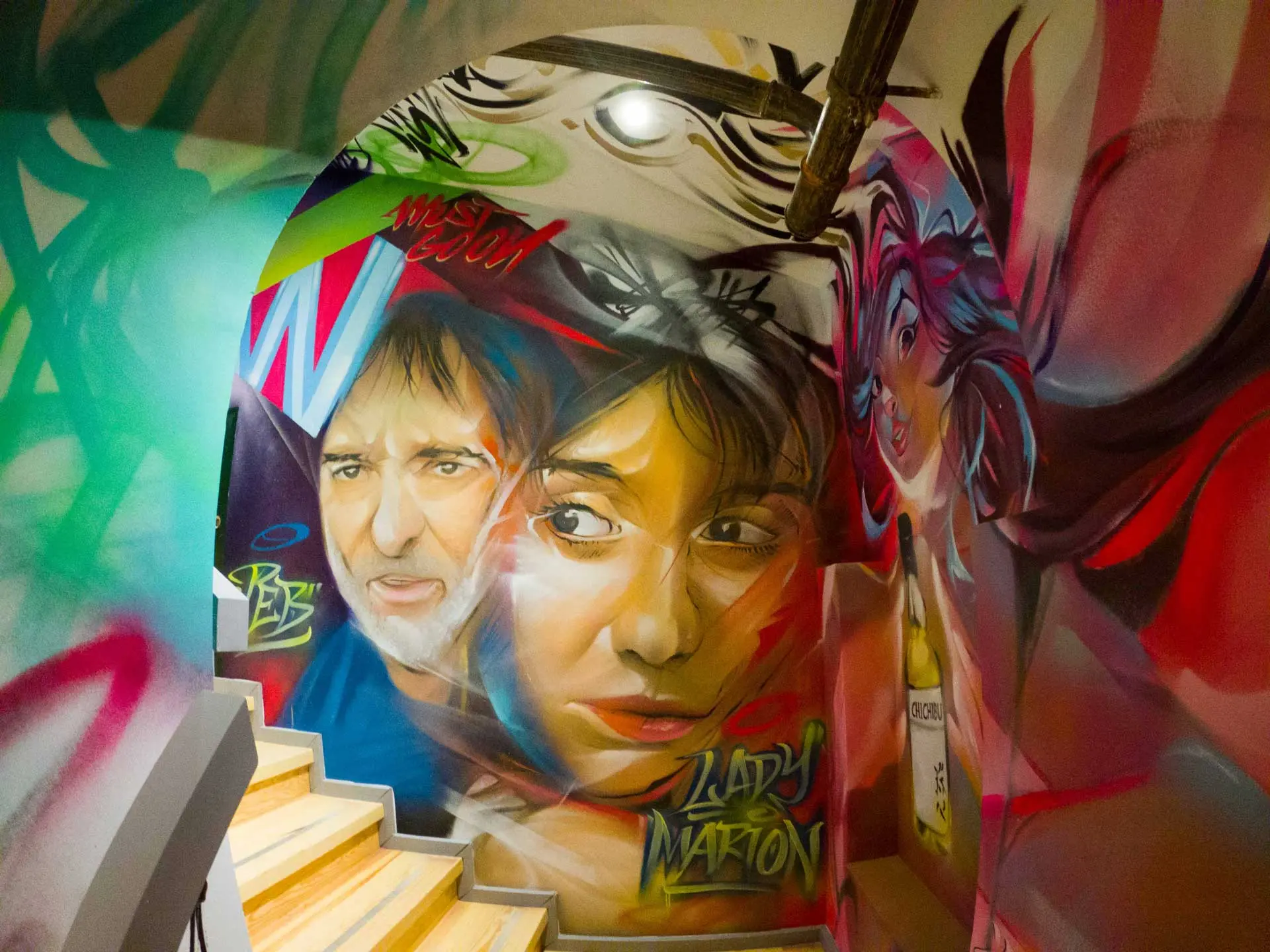 mural en escaleras