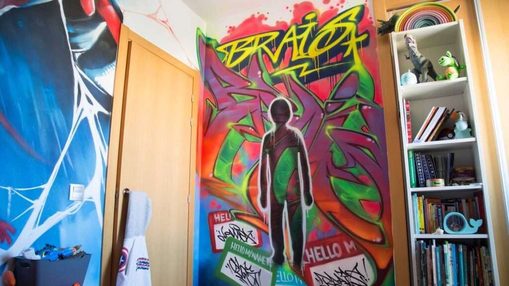 mural Graffiti Spiderman en habitación infantil