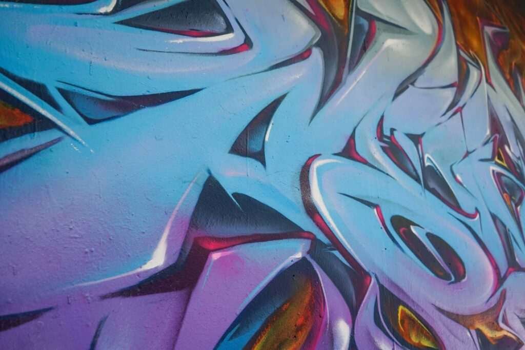 Mural de graffiti de Bob Esponja con estilo malvavisco y colores vibrantes para decorar con humor