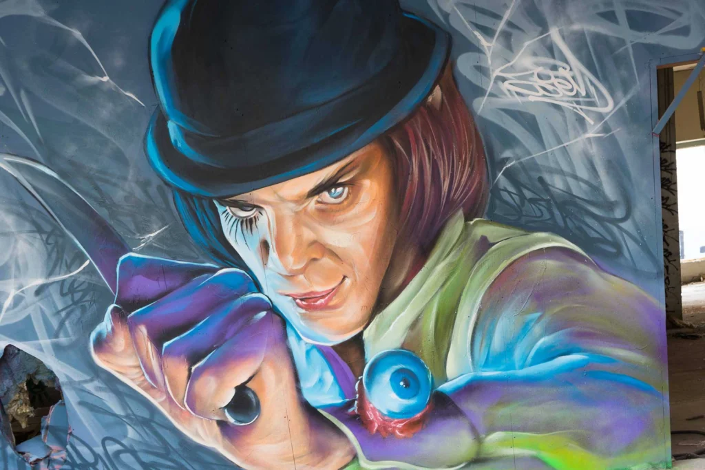 Retrato de Alex en mural graffiti inspirado en La Naranja Mecánica