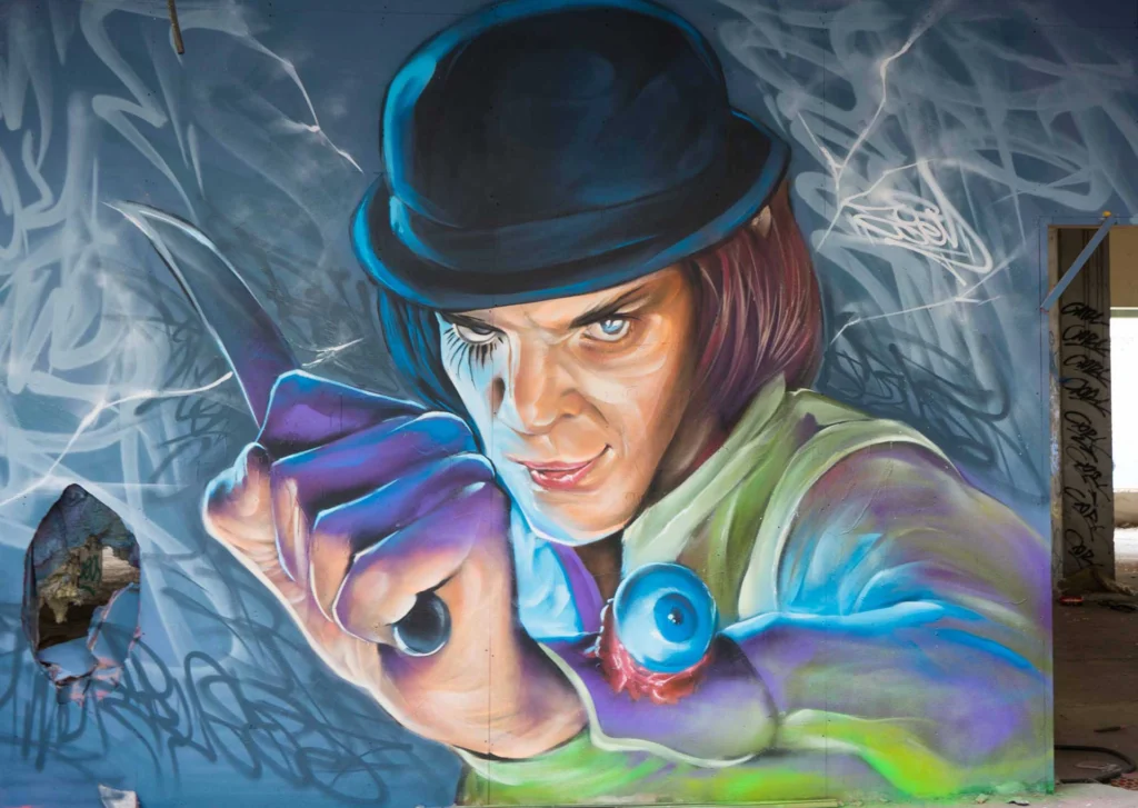 Retrato de Alex en mural graffiti inspirado en La Naranja Mecánica