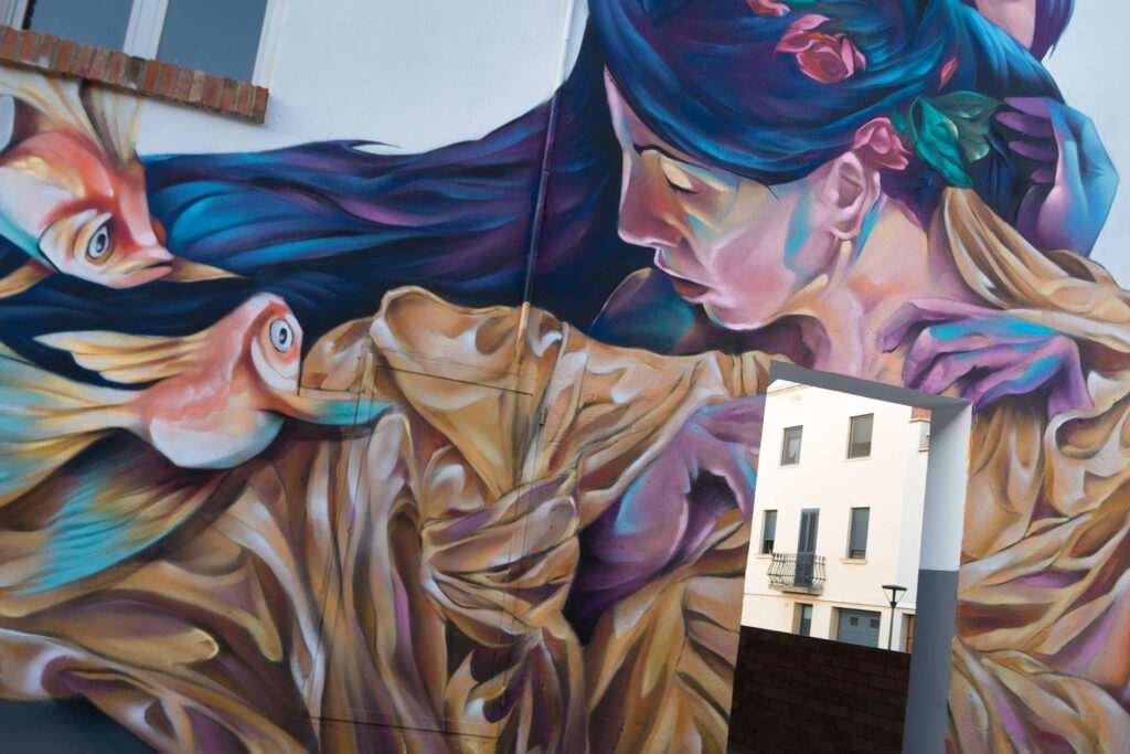 Detalle de segunda intervencion de arte urbano social por la igualdad en Castellnou de Seana El Arte Urbano