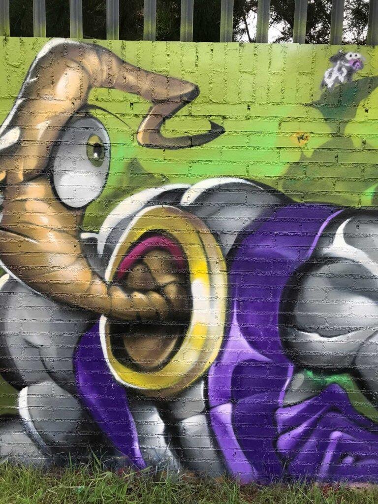 Mural Graffiti earth worm jim