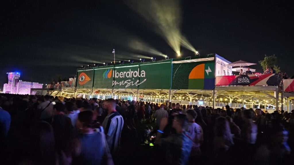Mural graffiti para la zona VIP de Iberdrola Music en Madrid