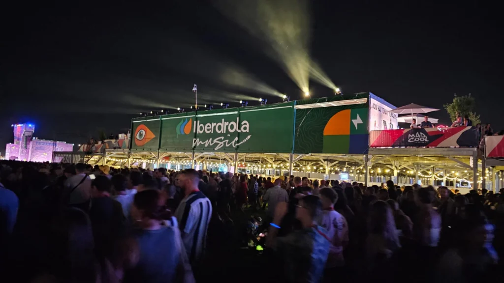 Mural graffiti para la zona VIP de Iberdrola Music en Madrid