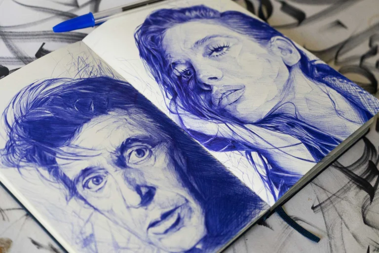 Retrato personalizado sobre cuaderno