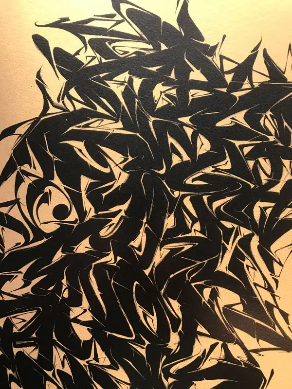 Abecedario graffiti "Magnam" dorado y negro de ASEM NAVARRO