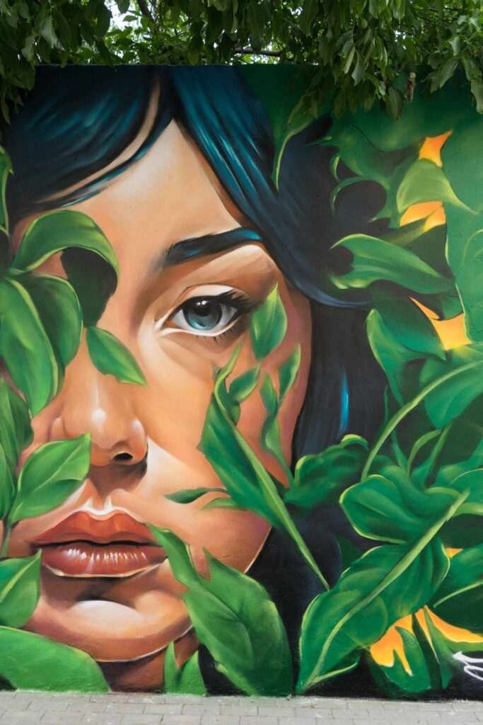 Mural Dualidad en Almazán, arte urbano para ayuntamiento