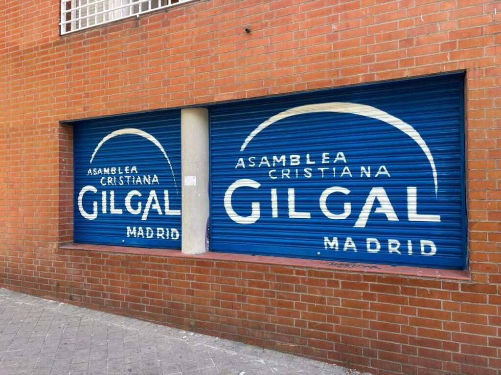Mural en cierres metálicos Gilgal Madrid