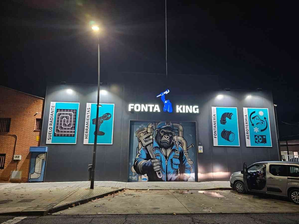 mural en nave industrial