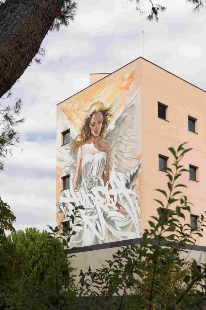 Vista panorámica mural "Ángela" · Centro Servicios Sociales Fuente Carrantona Madrid · El Arte Urbano
