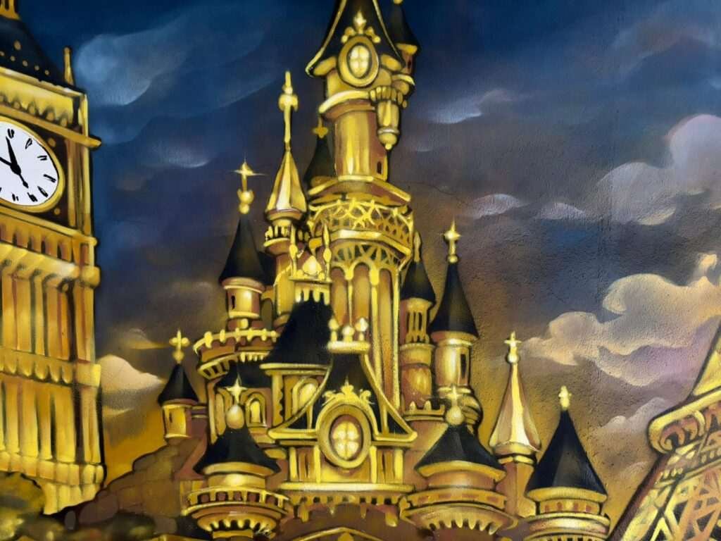 Detalle de castillo fantástico y Big Ben en mural decorativo para casa particular
