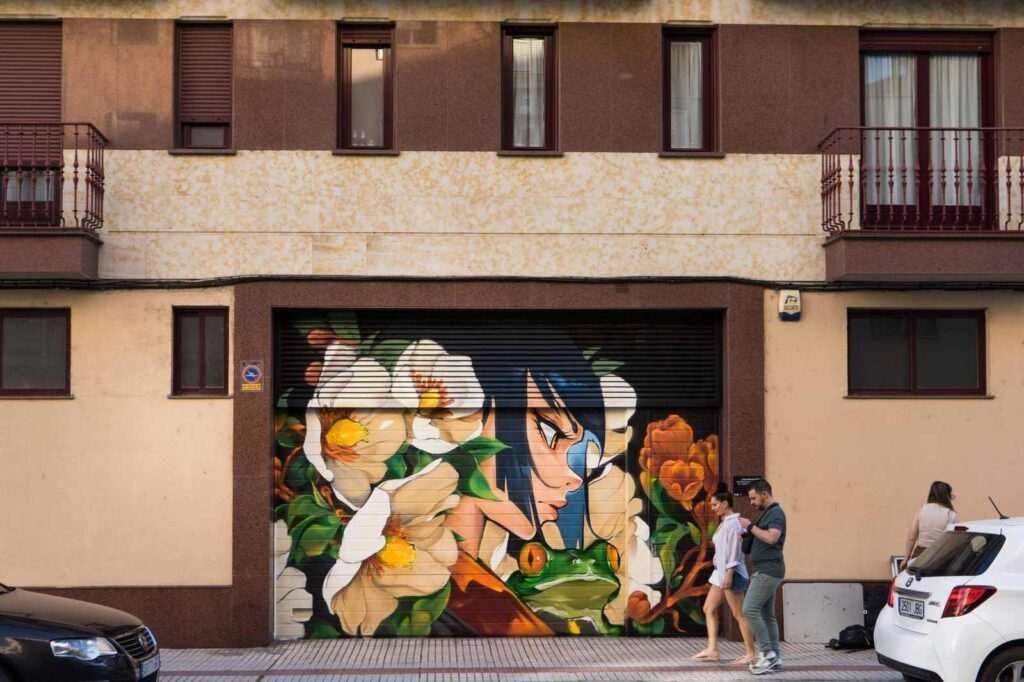 Mural de la princesa y la rana en Salamanca, obra premiada en el certamen de arte urbano ZOES