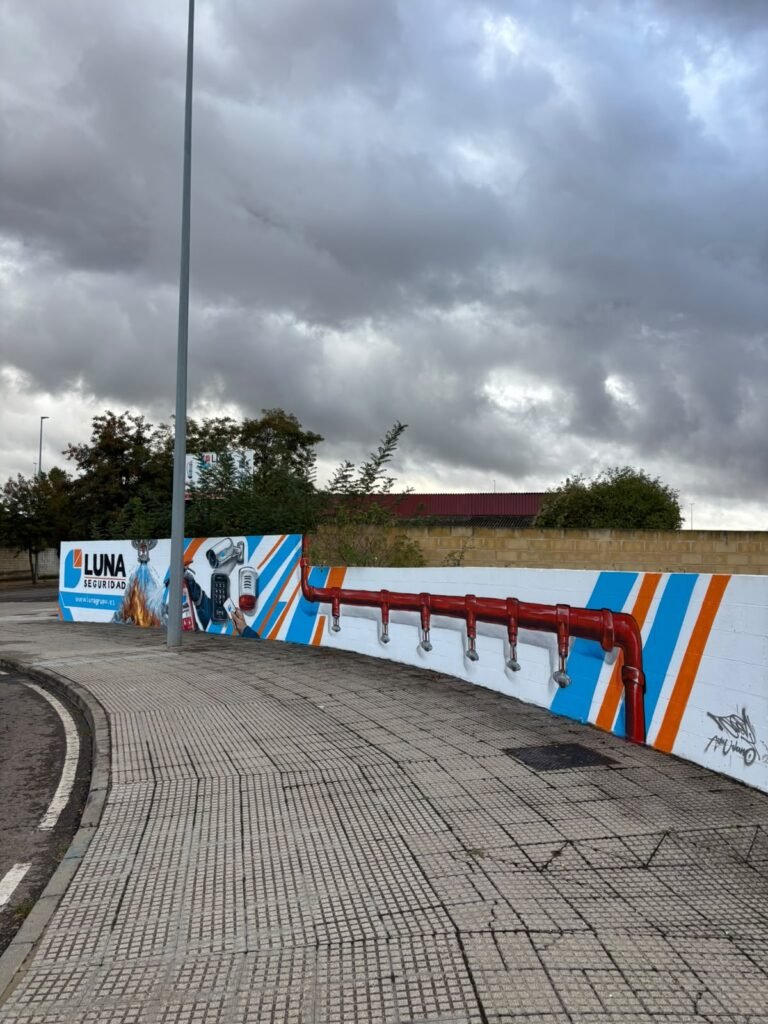 Mural corporativo para Luna Seguridad en León
