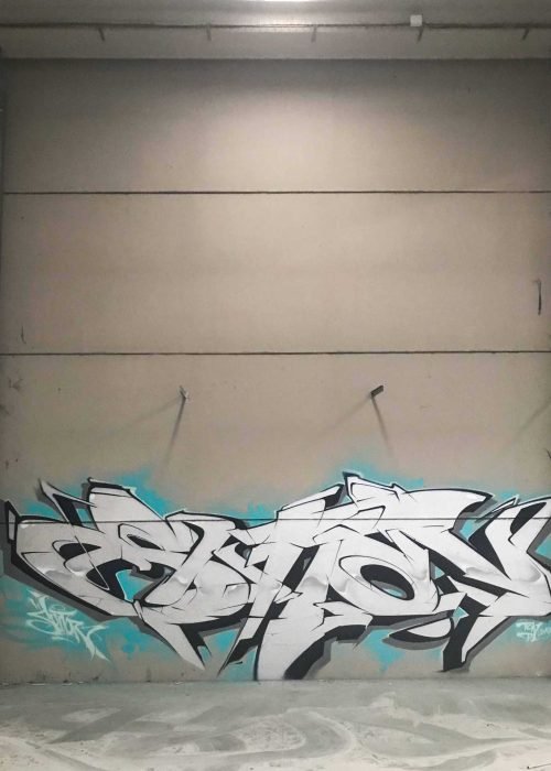 Mural wildstyle 3D plata en pared exterior