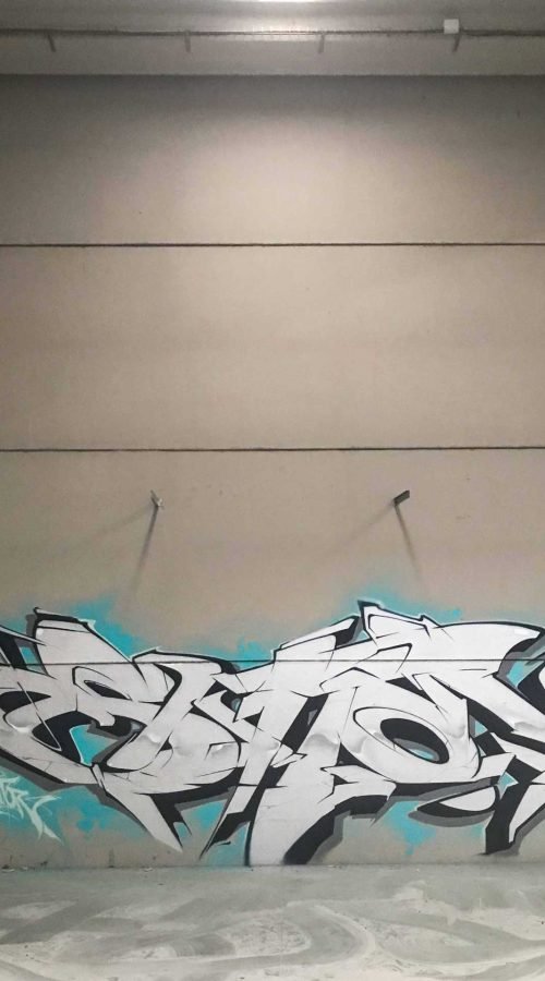 Mural wildstyle 3D plata en pared exterior