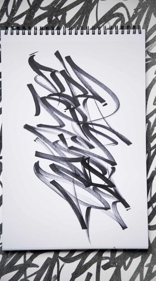 Mural con letras graffiti tag personalizadas