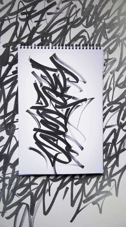 Mural con letras graffiti tag personalizadas