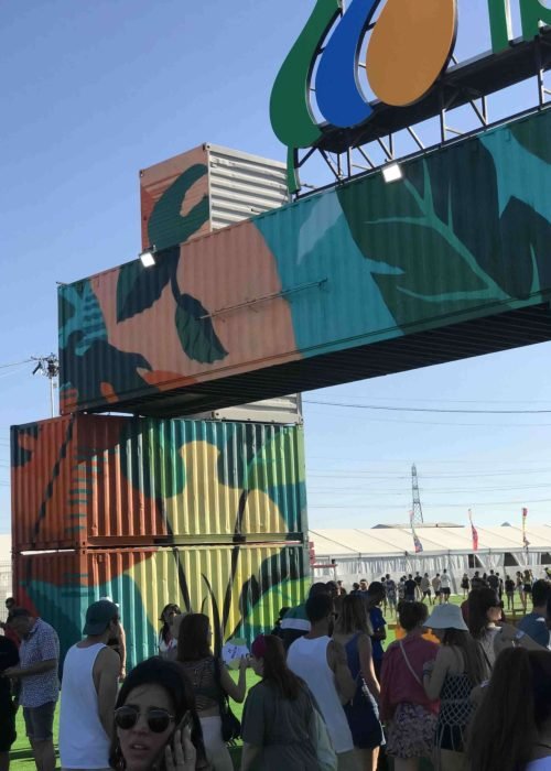 Mural artístico a gran escala para Iberdrola en la entrada del festival Mad Cool