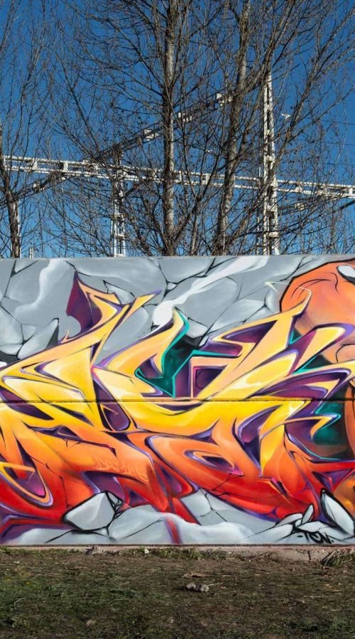 Mural Graffiti juggernaut