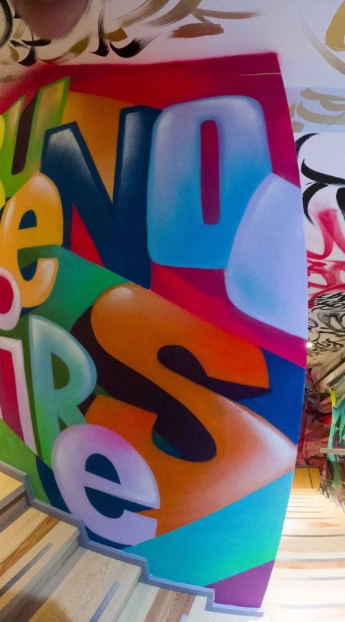 mural en escaleras