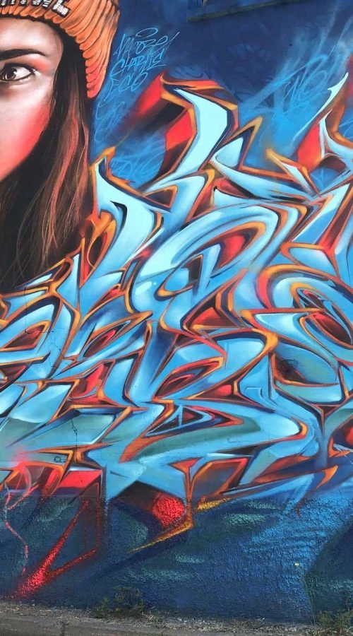 Graffiti urbano wildstyle en técnica 3D realista