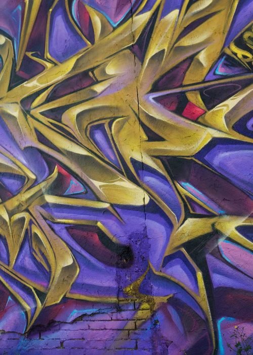 Diseño graffiti 3D wildstyle en pared urbana