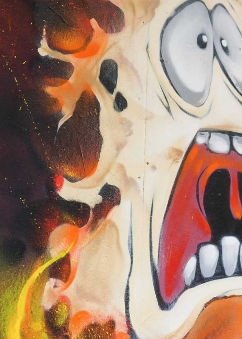 Mural de graffiti de Bob Esponja con estilo malvavisco y colores vibrantes para decorar con humor