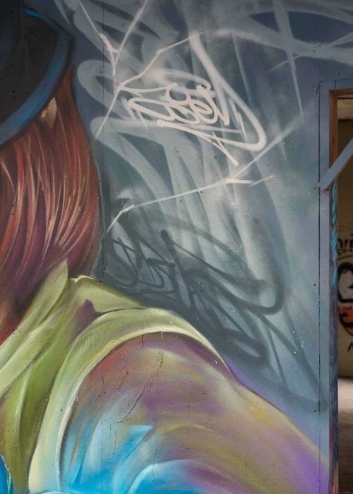 Retrato de Alex en mural graffiti inspirado en La Naranja Mecánica