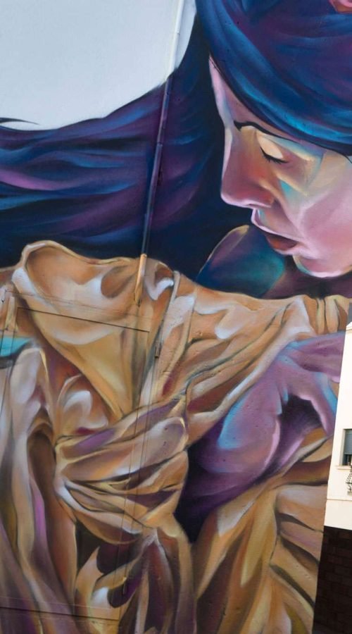 Detalle de segunda intervencion de arte urbano social por la igualdad en Castellnou de Seana El Arte Urbano