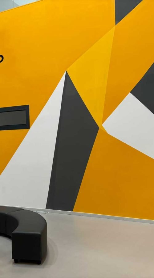 Mural de diseño moderno e innovador para oficinas de empresa tecnológica y startup