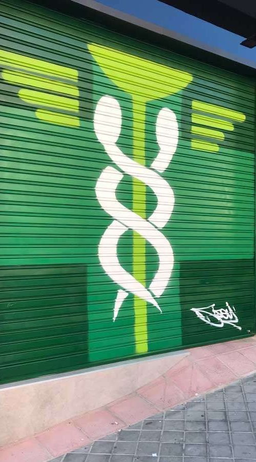 mural graffiti en farmacia
