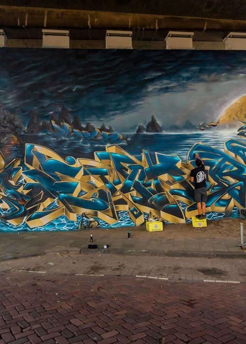 Graffiti artístico de barco y ciudad oscura en Dordrecht