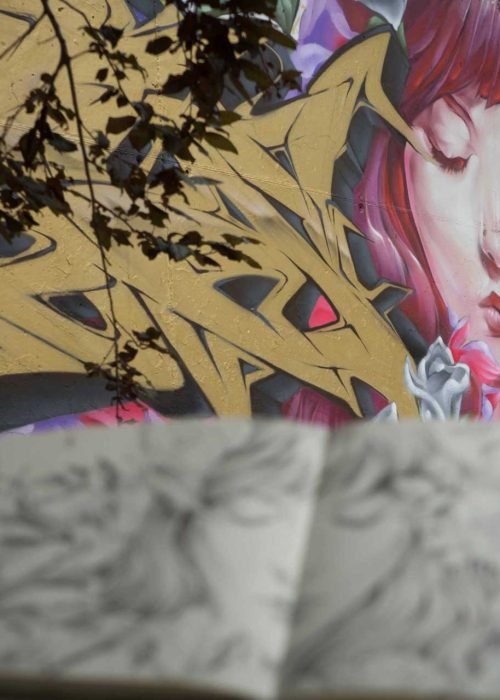 Mural graffiti Angel Cry en colegio Camilo José Cela