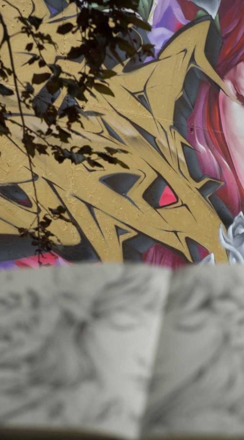 Mural graffiti Angel Cry en colegio Camilo José Cela