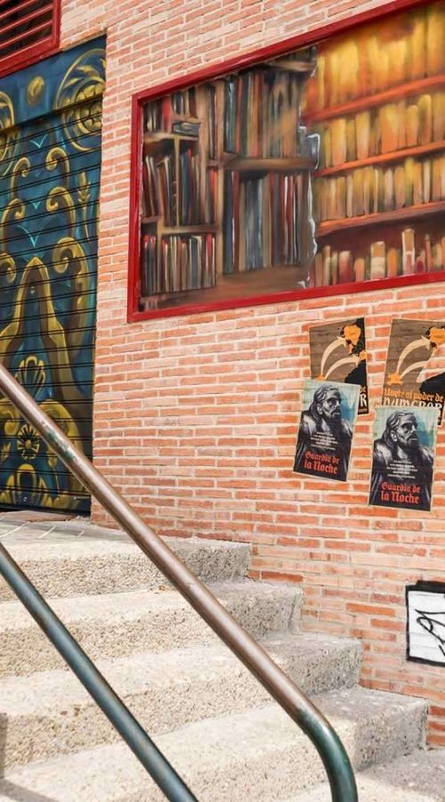 Mural de Akira Books con trampantojo, Nagini y pósters de Harry Potter