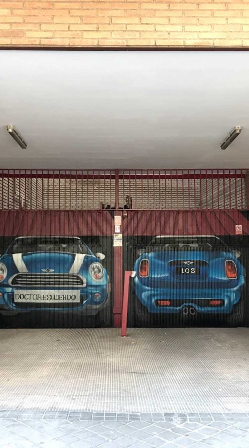 Resumen de murales en cierres metálicos y paredes para negocios con distintos estilos de graffiti