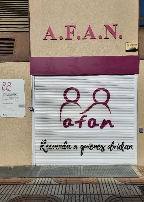 Graffiti en cierre de persiana para AFAN en Pamplona