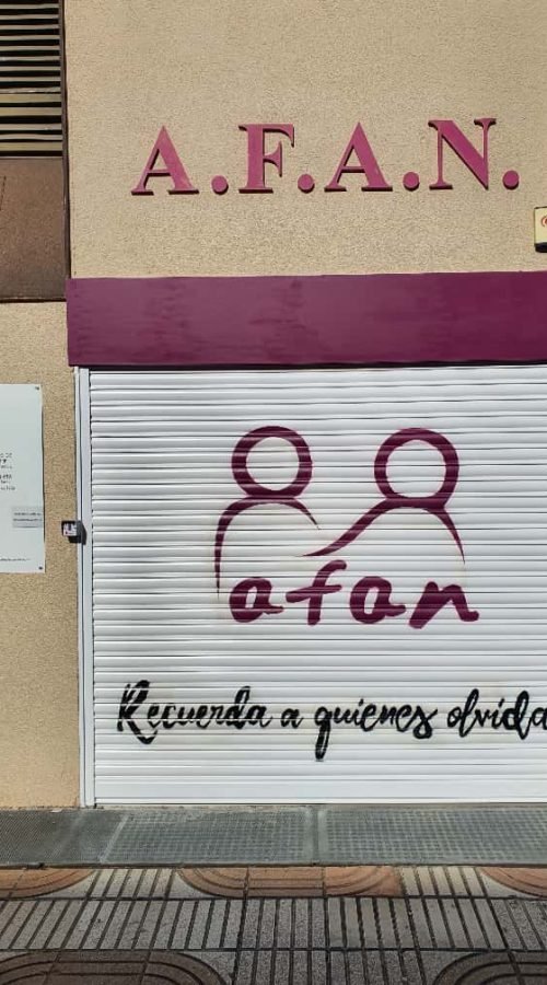 Graffiti en cierre de persiana para AFAN en Pamplona