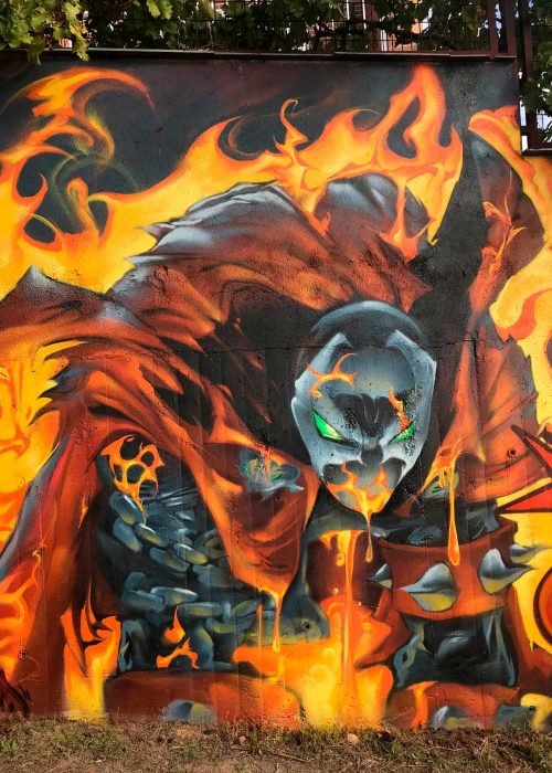 Graffiti de Spawn envuelto en llamas estilo cómic