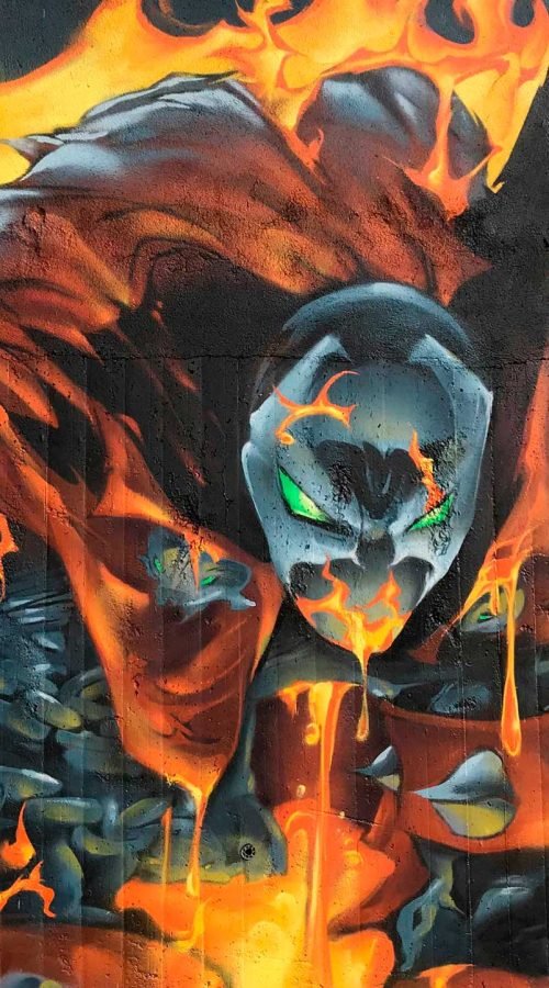 Graffiti de Spawn envuelto en llamas estilo cómic